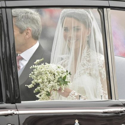 #CasamentoReal: Noiva e vestido!