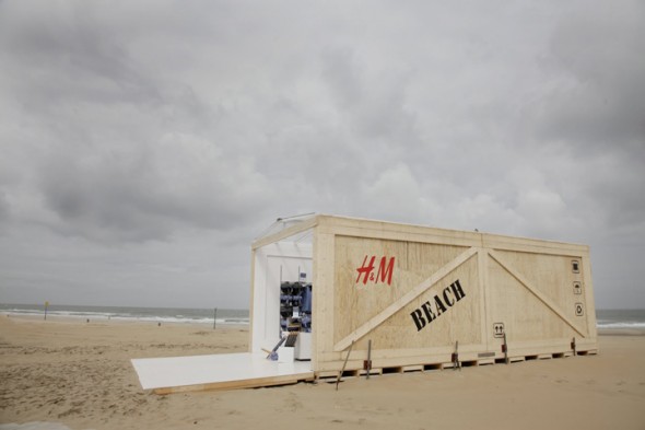 HM-Beach-Pop-up-Store