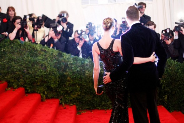 met-gala-2012-tachman-arrivals-8-0211_115301891921.jpg_carousel_parties