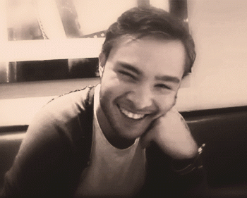 Feliz Aniversário, Ed! E os melhores gifs de Chuck Bass!