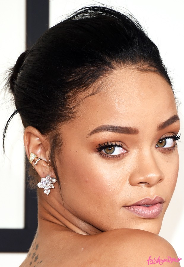 rihanna Grammy 2015 Makeup