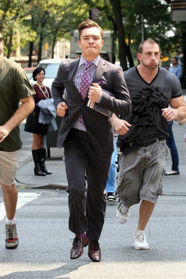 Gossip-Girl-Set-August-17-2012-ed-westwick-31862786-640-960