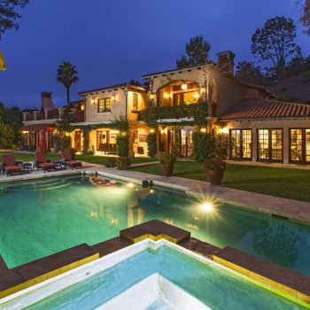 A MANSÃO DA SOFIA VERGARA EM BEVERLY HILLS