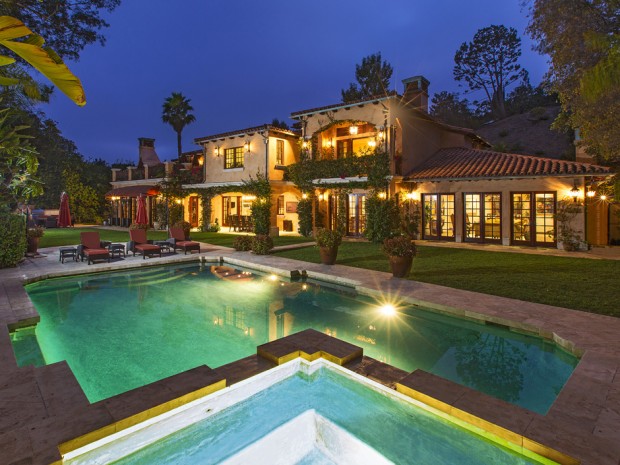 sofia-vergara-buys-home-1