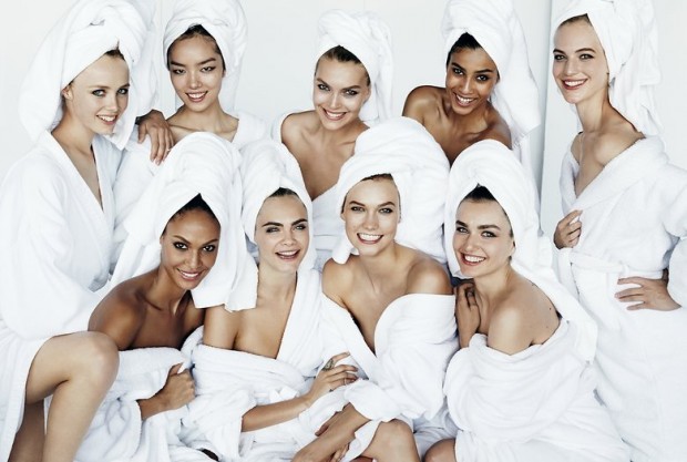 mario-testino-towel-group