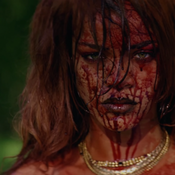 O NOVO CLIPE DA RIHANNA, “BITCH BETTER HAVE MY MONEY”