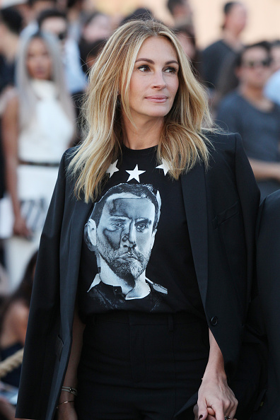 NEW YORK, NY - SEPTEMBER 11:  Julia Roberts attends the Givenchy show as a part of Spring 2016 New York Fashion Week on September 11, 2015 in New York City.  (Photo by Antonio de Moraes Barros Filho/FilmMagic)