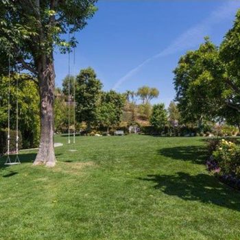 CLASSIFICADOS: A CASA DA JENNIFER LOPEZ EM LOS ANGELES