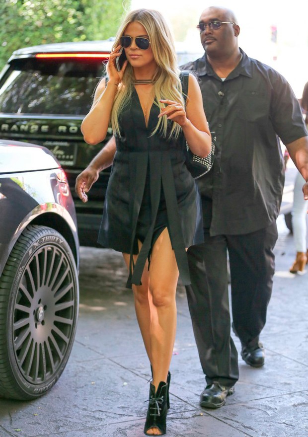 KHLOE-KARDASHIAN-VESTIDO