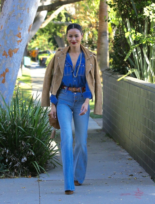 jamie-chung-in-jeans-out-in-west-hollywood-november-2015_4