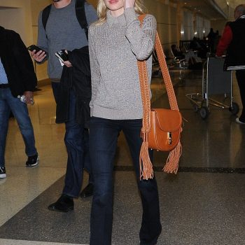 11 LOOKS DA EMMA ROBERTS POR AÍ