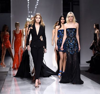 ALTA COSTURA ESPORTIVA NA VERSACE