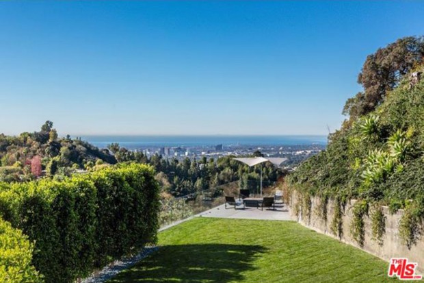 John-Legend-And-Chrissy-Teigen-Beverly-Hills-Real-Estate-View-2