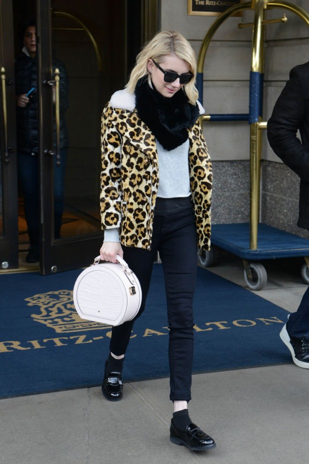 emma-roberts-leaving-the-ritz-carlton-hotel-in-nyc-11-24-2015_9