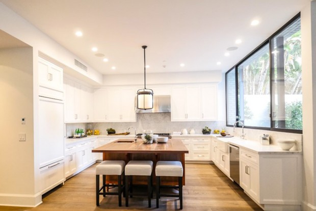 john-krasinski-and-emily-blunt-west-hollywood-home-for-sale-1-8-16-kitchen-2