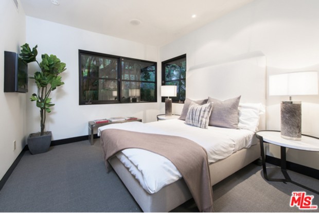 Calvin-Harris-Home-For-Sale-In-Los-Angeles-Bedroom-2