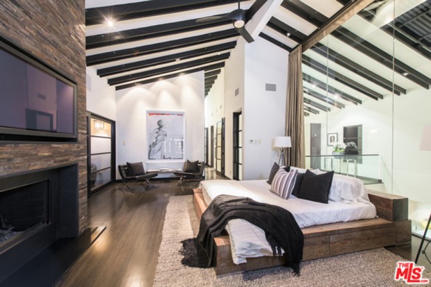 Calvin-Harris-Home-For-Sale-In-Los-Angeles-Bedroom-5