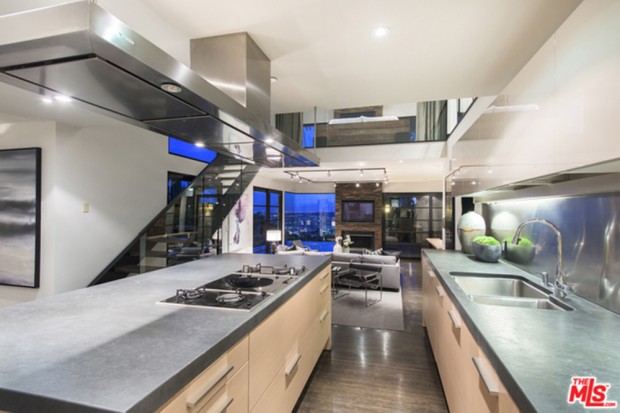 Calvin-Harris-Home-For-Sale-In-Los-Angeles-kitchen-2