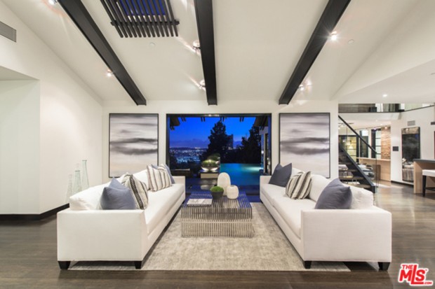 Calvin-Harris-Home-For-Sale-In-Los-Angeles-living-room-4