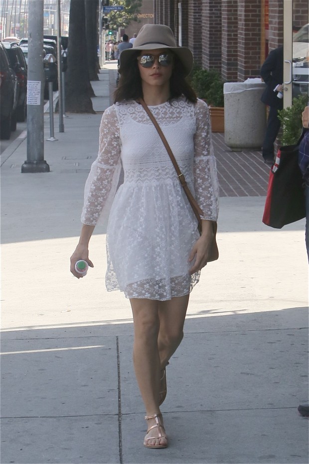 jenna-dewan-tatum-out-in-west-hollywood.-april-2015_3