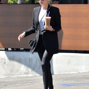 11 Looks da Ashley Benson Por Aí