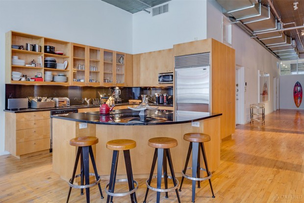 Adam-Levine-And-Behati-Prinsloo-House-in-NY-kitchen