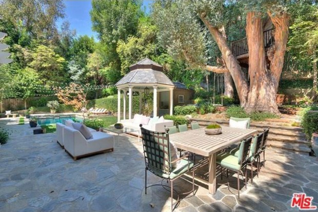 Adele-house-in-beverly-hills-ca-2