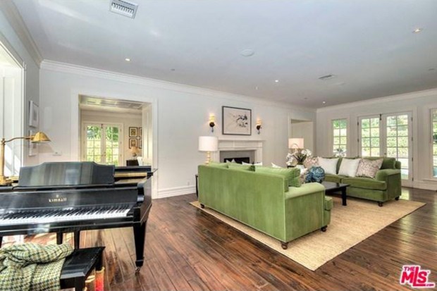 Adele-house-in-beverly-hills-ca-living-room-56