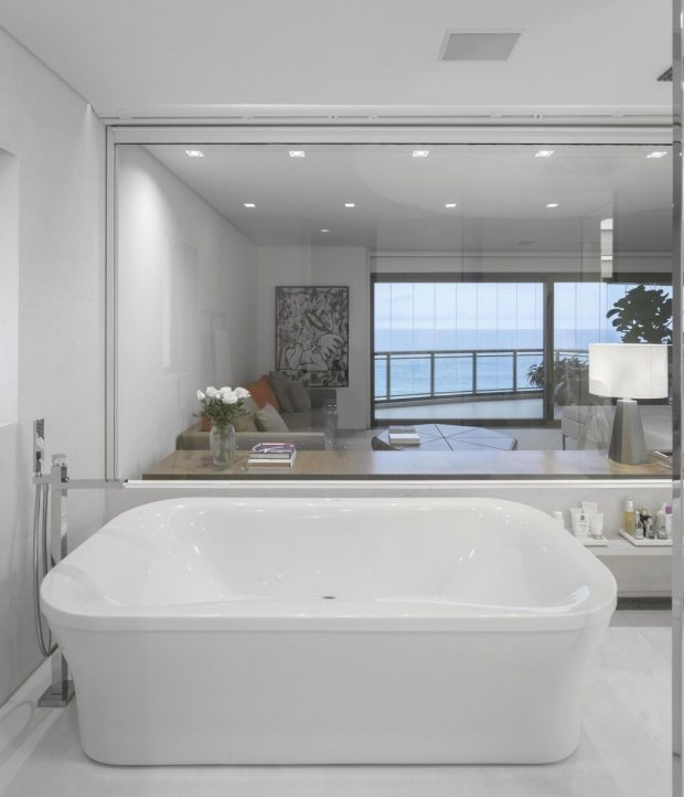 018-barra-residence-studio-arthur-casas-1050x1222