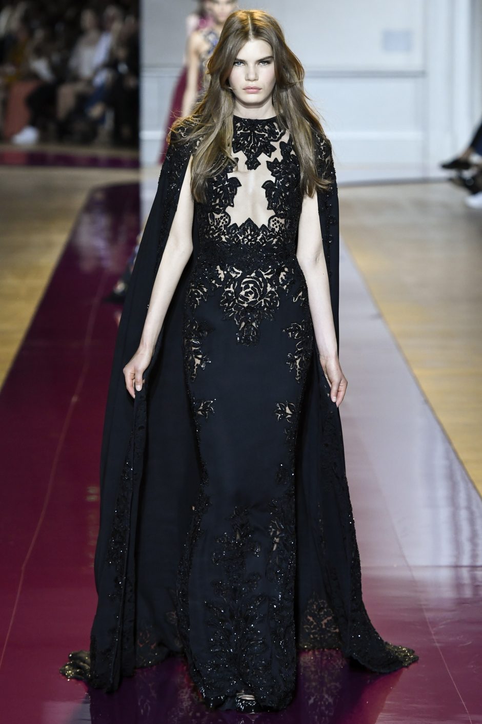 Zuhair Murad Couture: Vestido de muitos dígitos!