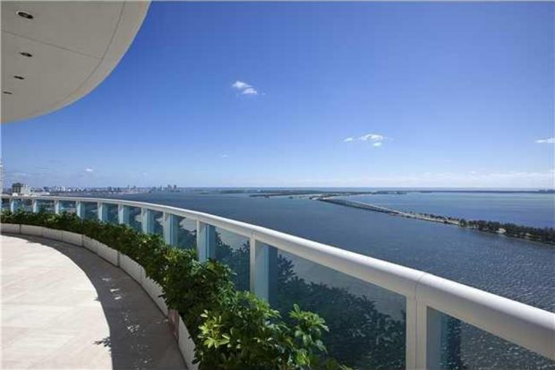 Pharrell-home-for-sale-in-miami-fl-balcony-2