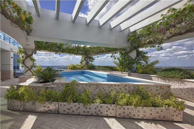 Pharrell-home-for-sale-in-miami-fl-pool