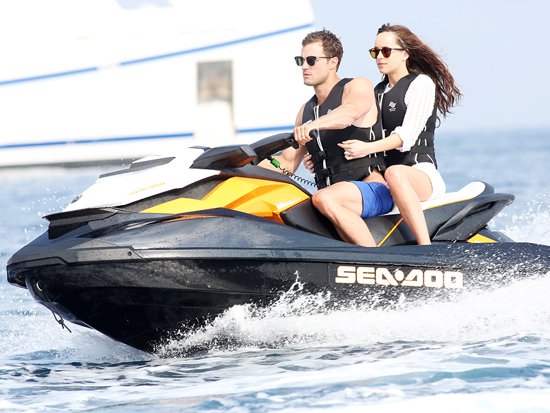 dakota-johnson-jamie-dornan-make-sexy-splash-while-filming-fifty-shades-freed-french-riviera