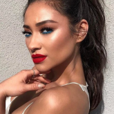 A maquiagem olho tudo boca também da Shay Mitchell!