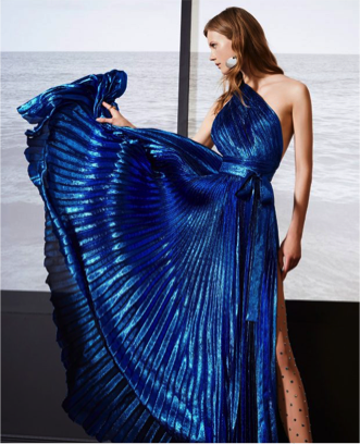 O resort tropical chique oitentista de Elie Saab