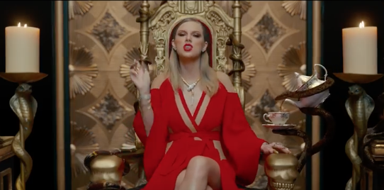10 Looks da Taylor Swift no clipe “Look What You Made Me Do”