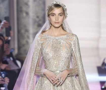 O  desfile de Elie Saab e “Paris é uma festa”