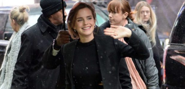 11 Looks da Emma Watson Por Aí