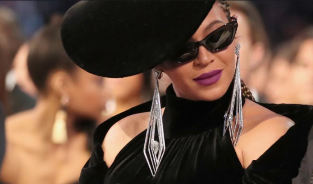 A maquiagem da Beyoncé no Grammy