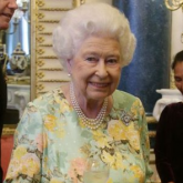 11 Looks da Rainha Elizabeth Por Aí