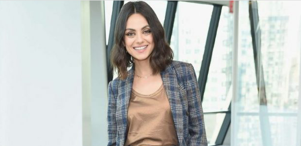 11 Looks da Mila Kunis por aí
