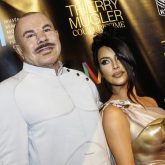 Mugler feat Kardashian, em defesa de Kim e seus looks extravagantes!