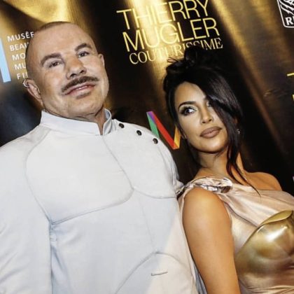 Mugler feat Kardashian, em defesa de Kim e seus looks extravagantes!