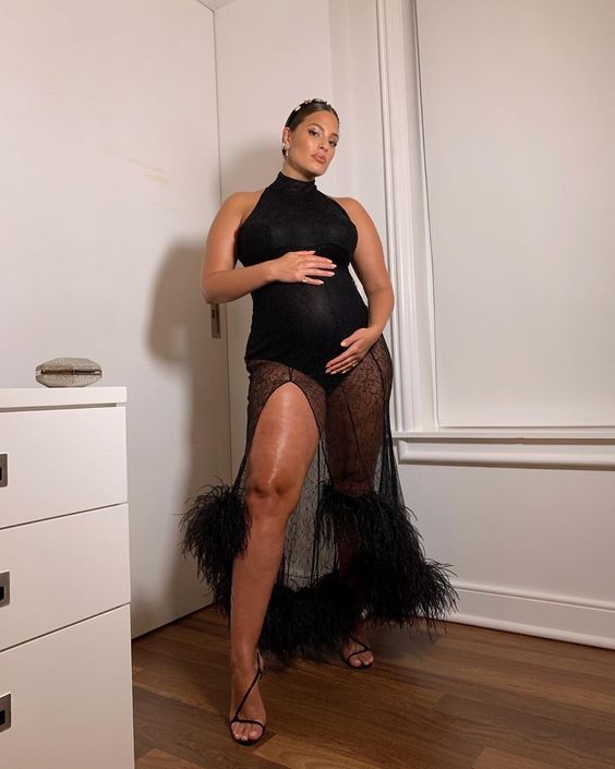 ASHLEY GRAHAM PREGNANT