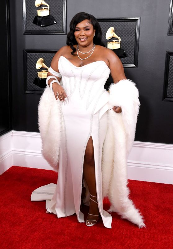 looks Lizzo