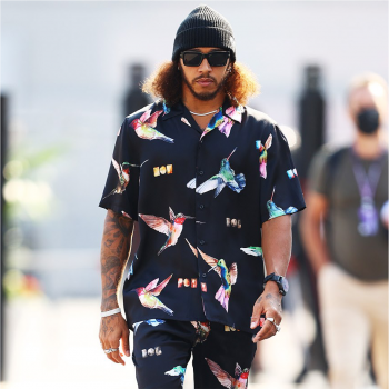 11 looks do Lewis Hamilton por aí